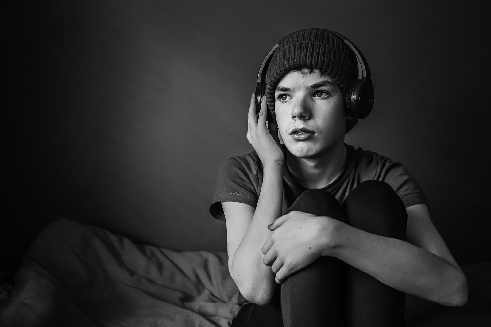 061-TEENS_AND_SENIORS_L_HARMSTON_01