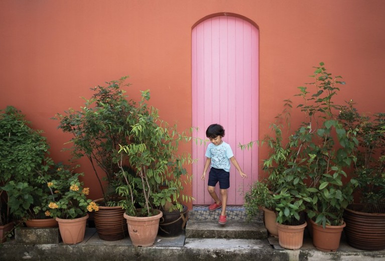 Colorful doors and how they create awesome photos