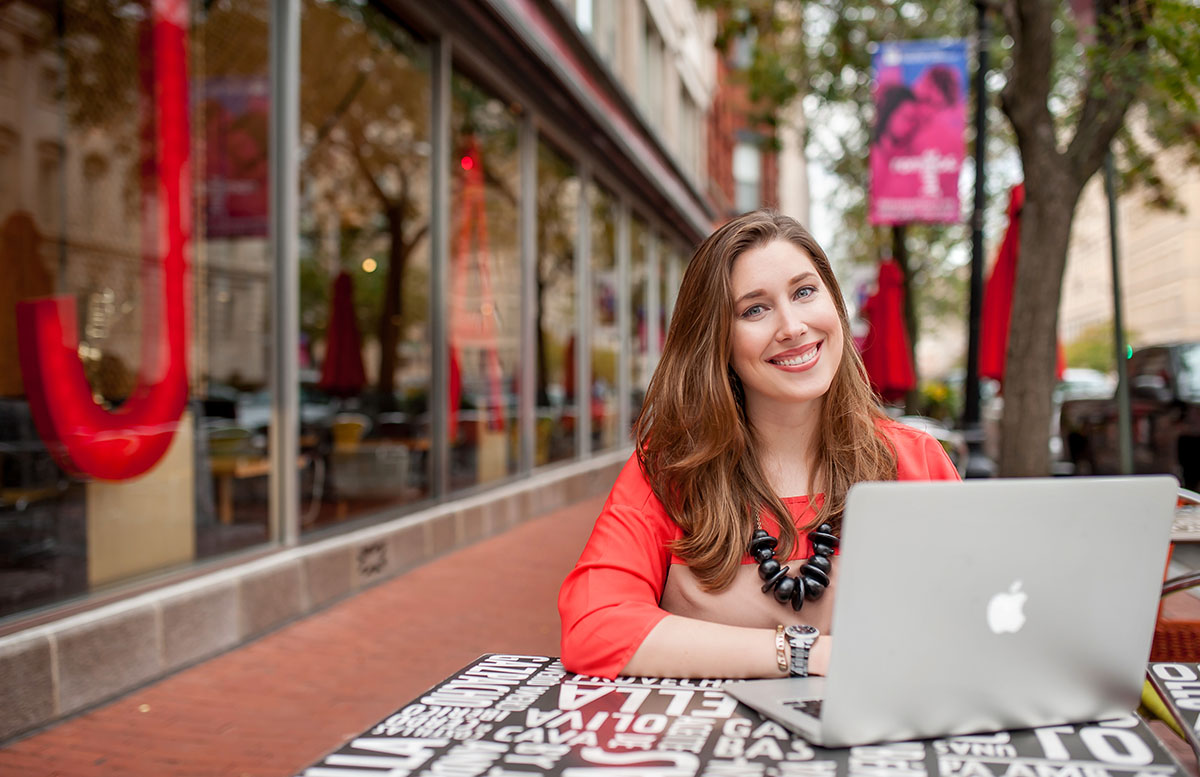 Danielle-Finney-lifestyle-business-portraits-5 Lifestyle business portrait of woman in city no computer