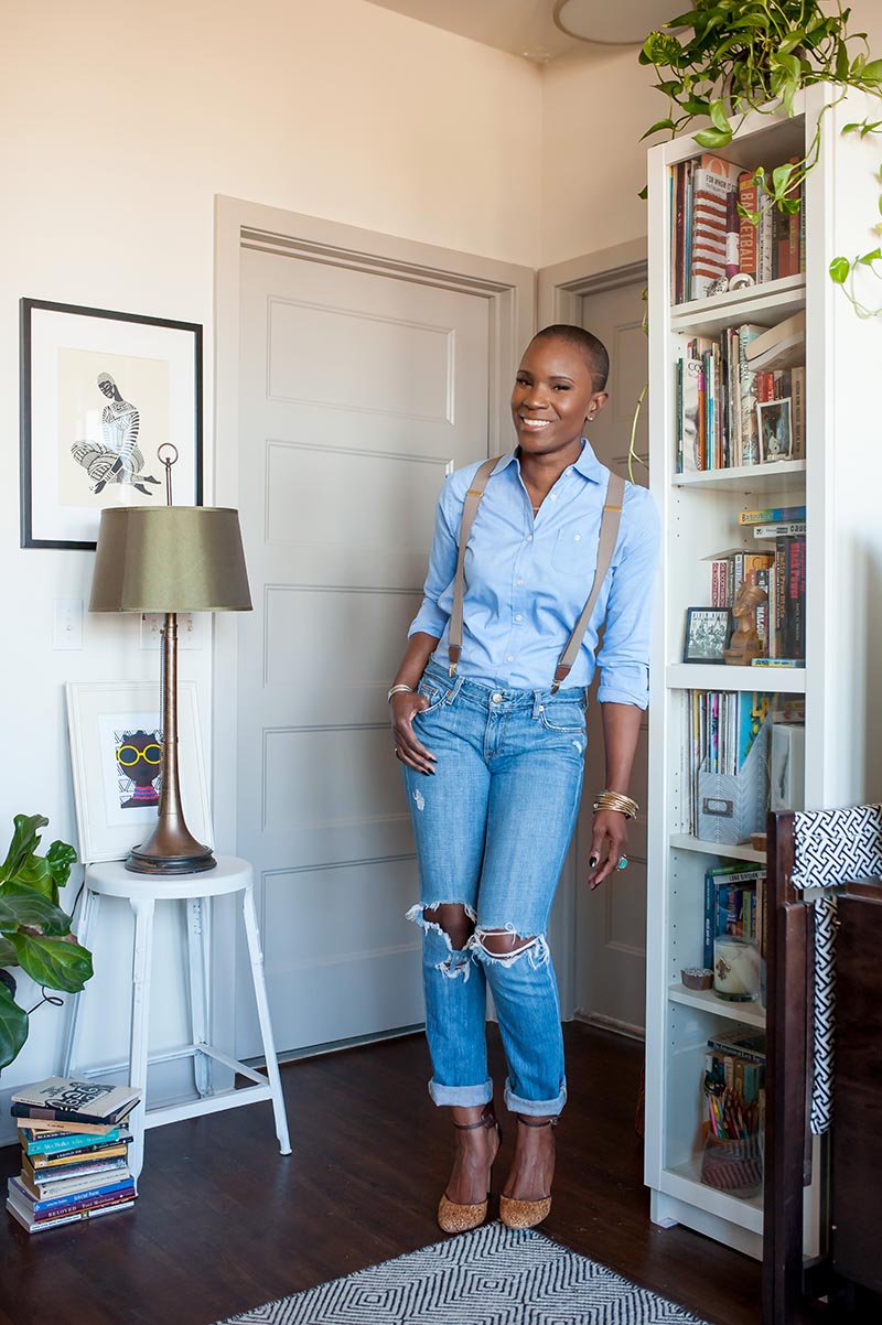 Danielle-Finney-lifestyle-business-portraits-6 Lifestyle business portrait at home by Danielle Finney
