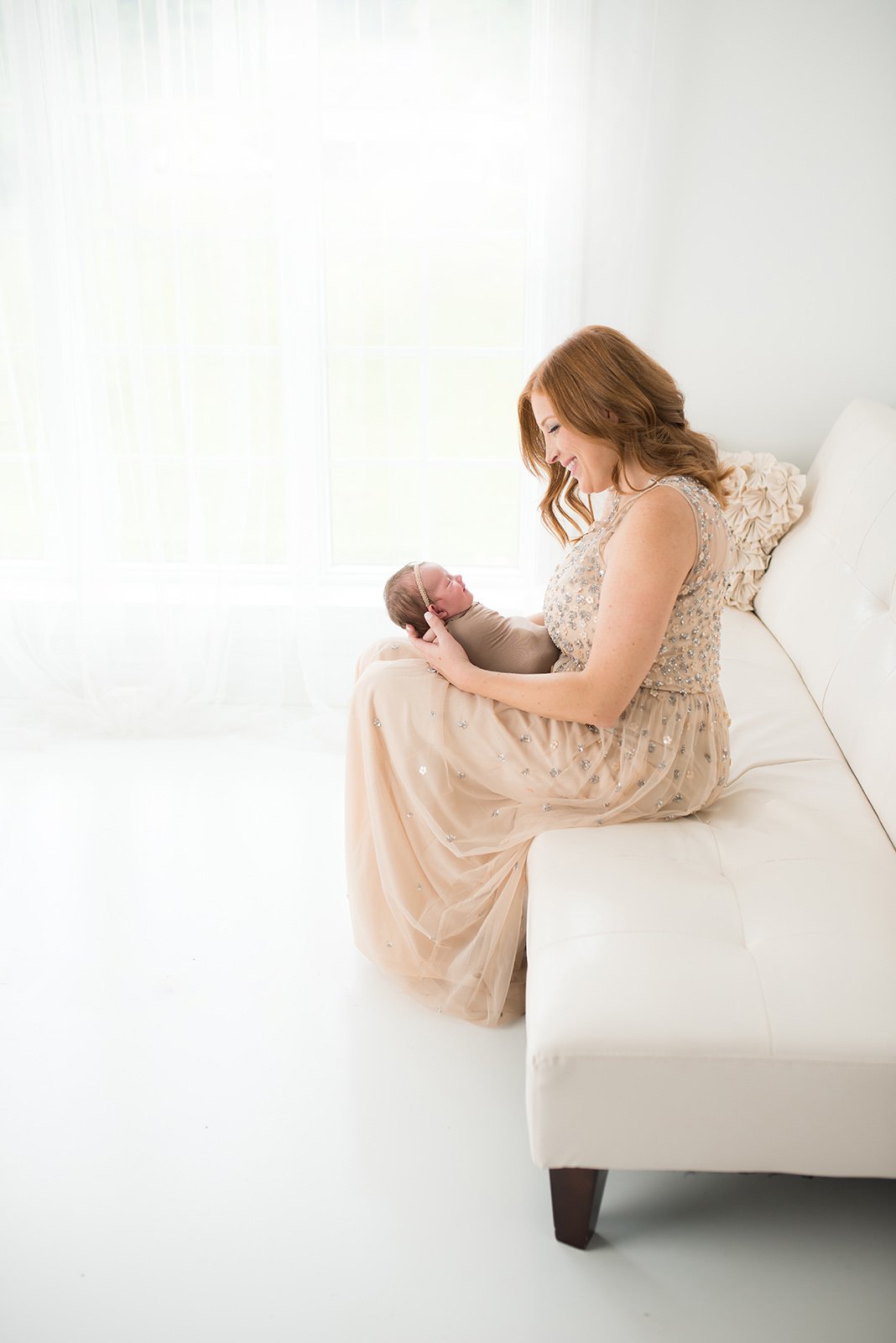 julie_kulbago_what_to_wear_newborn_session_3.jpg.f5daf739d90f4ca30ce61615badccd12 What to wear for newborn photos