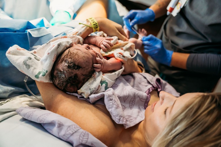 photographing your own birth during pandemic