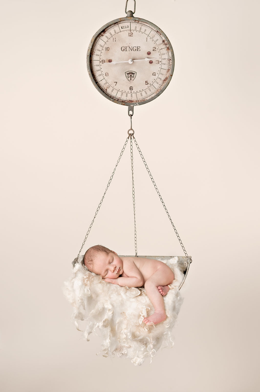 safe-newborn-composite-photos-clock