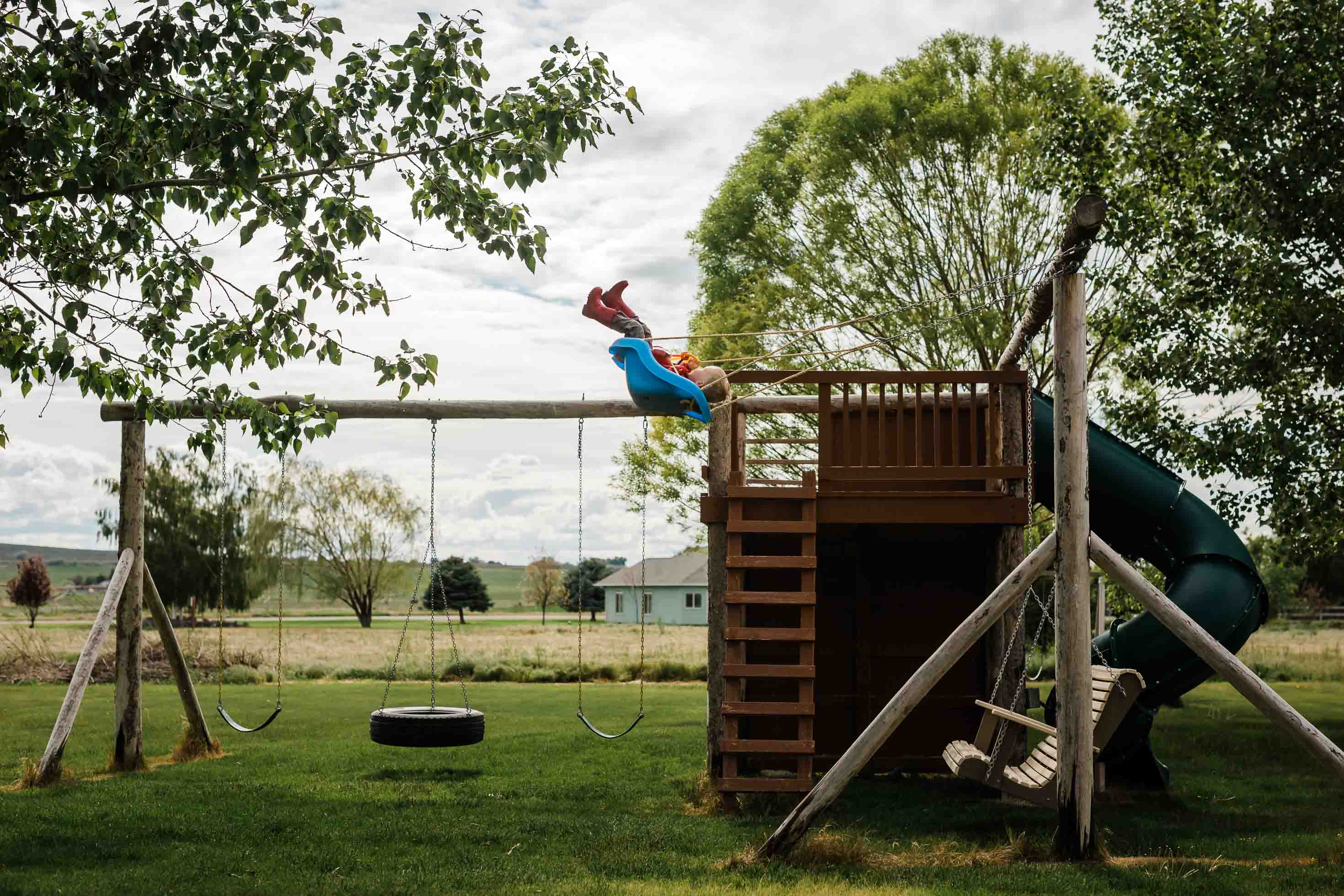 Swing-Up-to-the-Sky-jessie-nelson summertime photo ideas