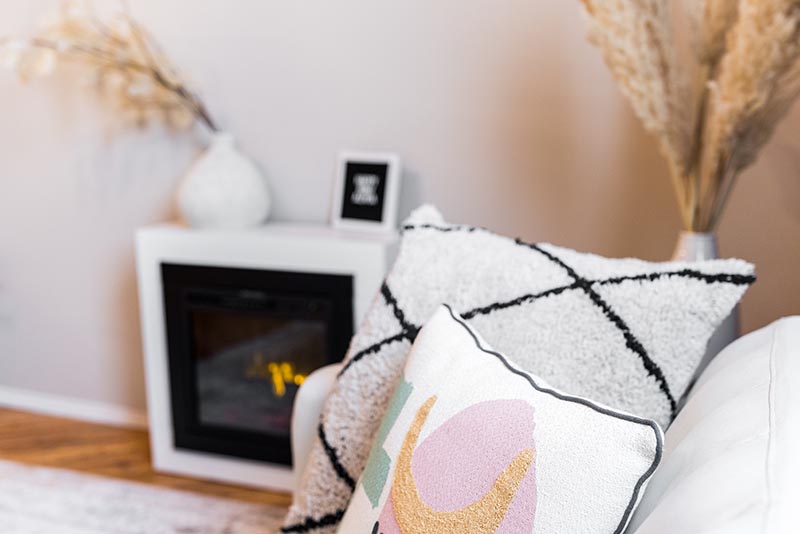 Tanille-Williamson-pillows