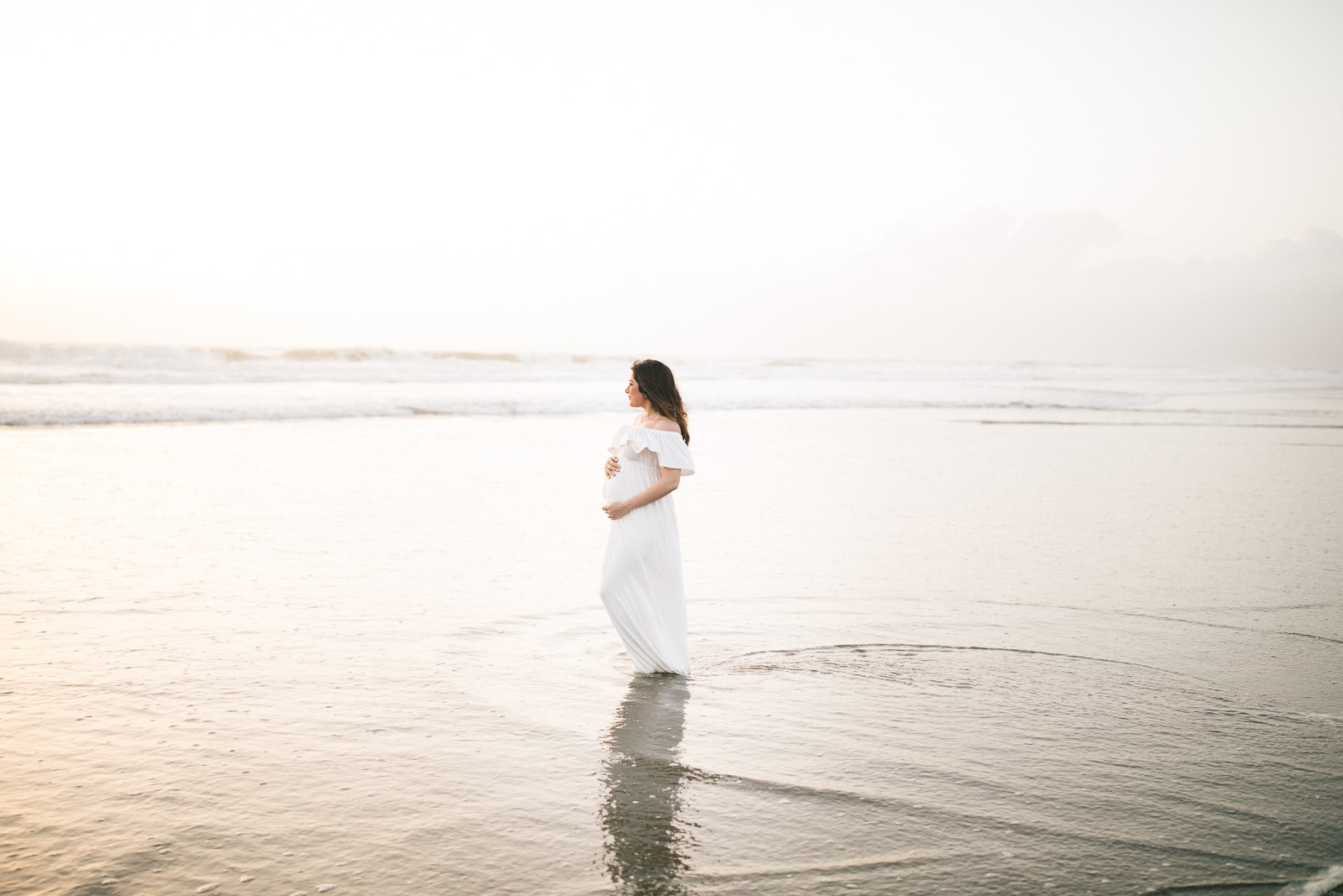 Tarah Beaven Photography-minimalism-maternity-2 Minimalism can maximize creativity for photographers