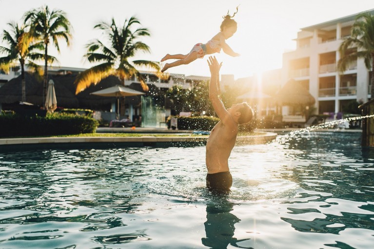 20 photos of dad being the best man on Earth